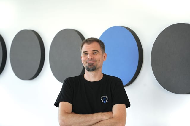 David Dicsöfi — Development