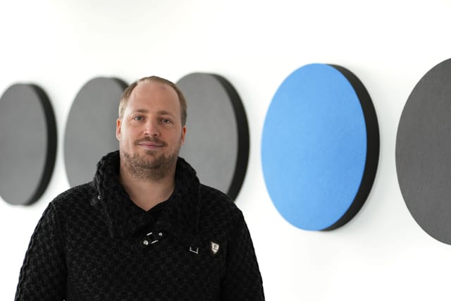 Johannes Gründer — Development